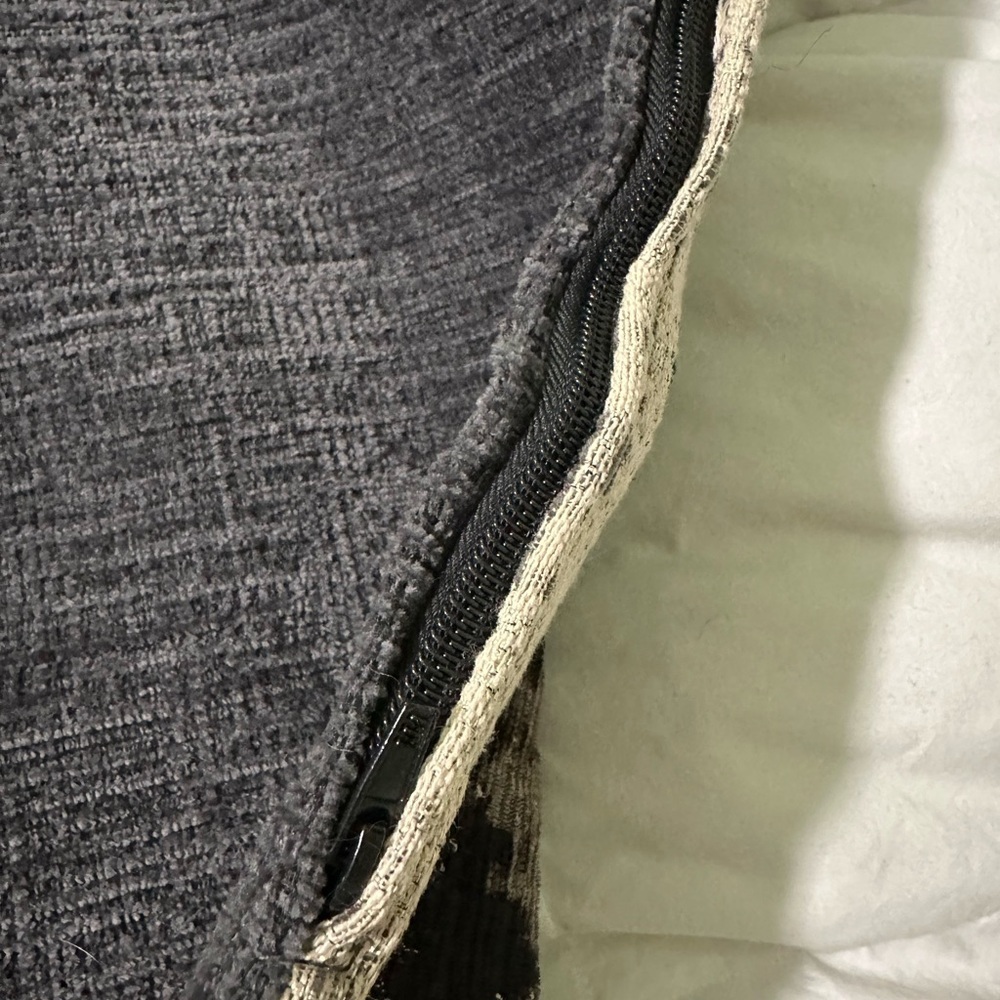 Set of Three Throw Decorative Pillow Cases 20x20in Pattern Tan Black Gray Zipper - Picture 6 of 6